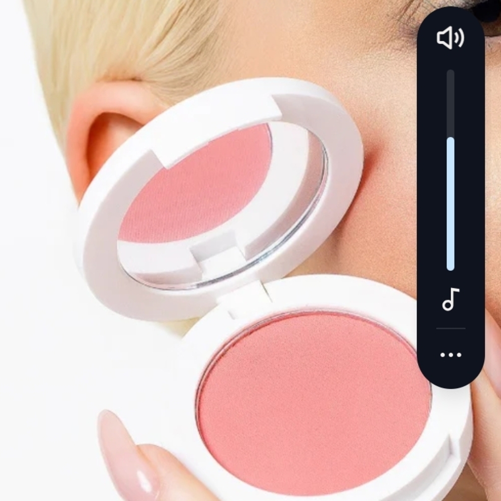 Elegant Pink Compact Blush